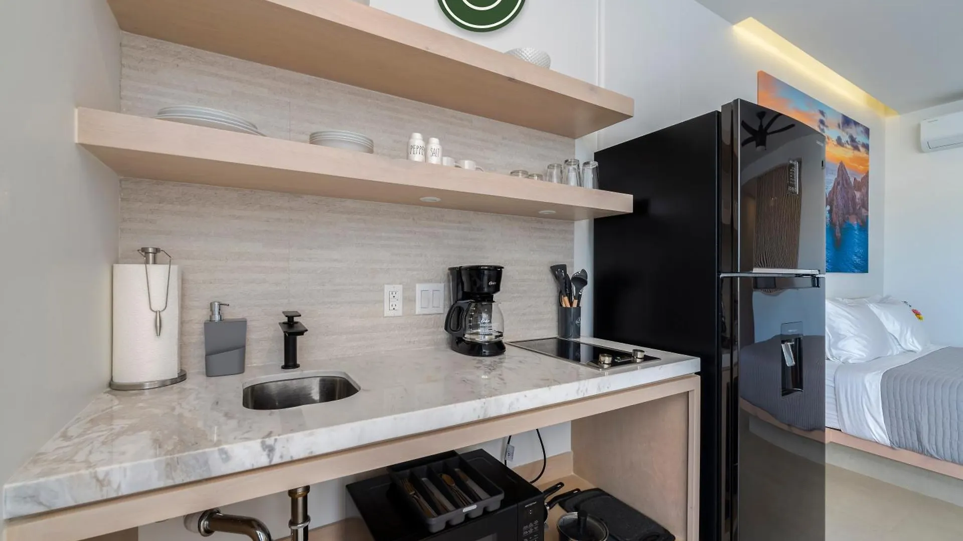 Condo Near Marina - Downtown - Pool - King Cabo San Lucas Apartment