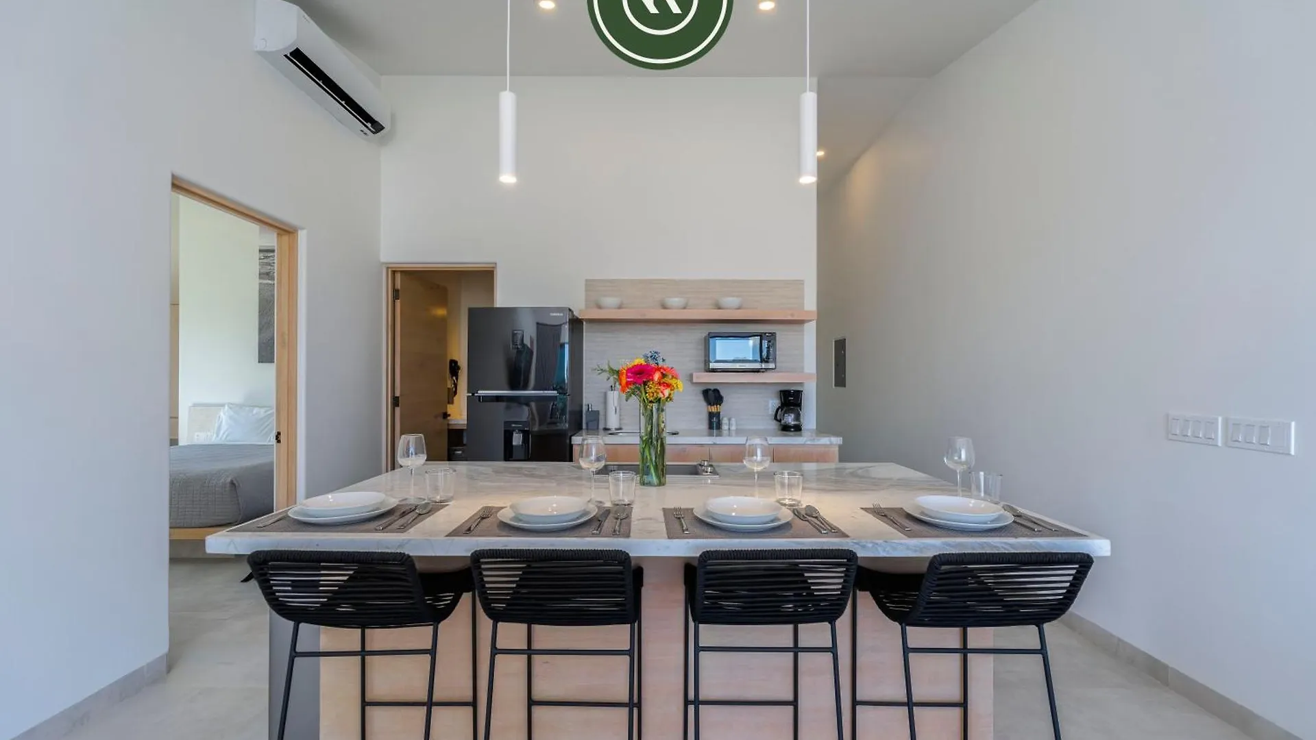 Condo Near Marina - Downtown - Pool - King Cabo San Lucas Apartment