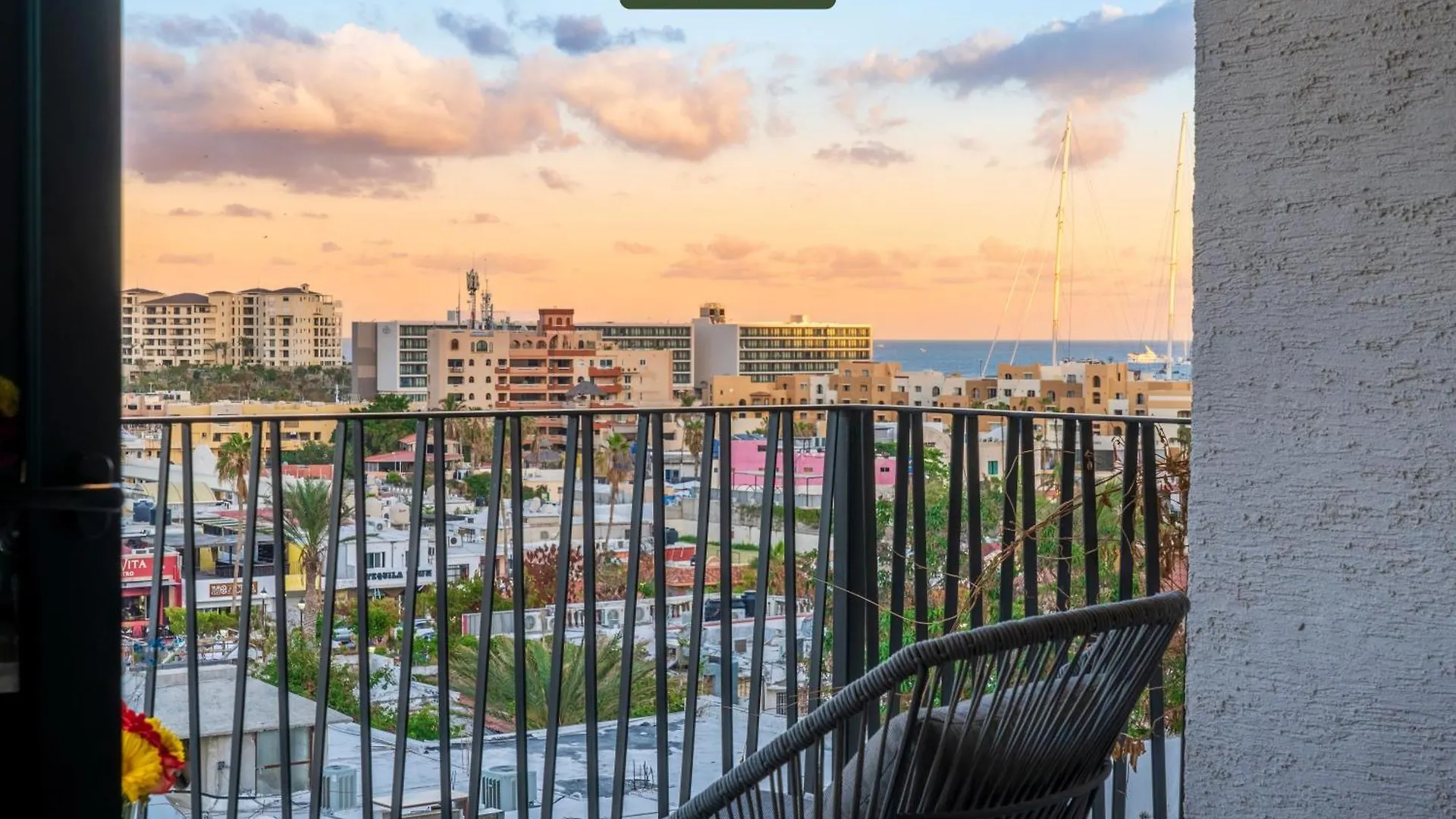 Condo Near Marina - Downtown - Pool - King Cabo San Lucas Apartment